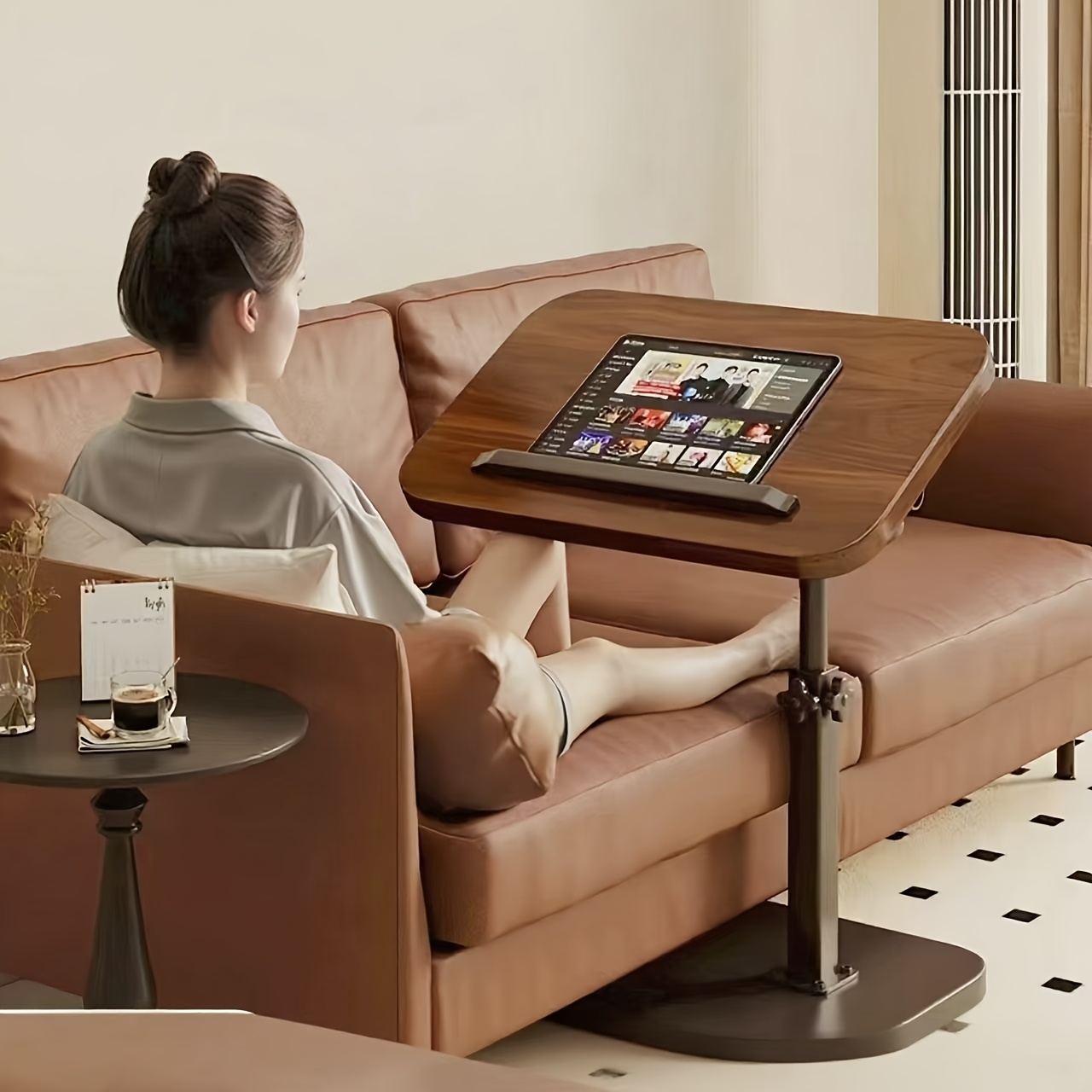 Office Furniture - Zwarte Walnoot Draaibaar Laptopbureau, In Hoogte